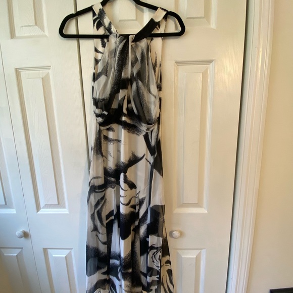 Diane Von Furstenberg Black and White Asymmetrical Silk Dress kerchief hem - Picture 2 of 10